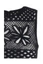 haut-noir-perfore-avec-motif-diamant