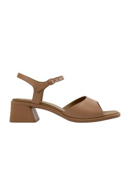 nude-blockklack-sandaler