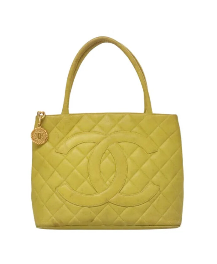 pre-owned-cuir-sacs-chanel