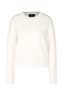 pull-sportif-a-cotes-avec-detail-raye
