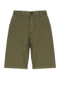 shorts-en-coton-vert-avec-poches