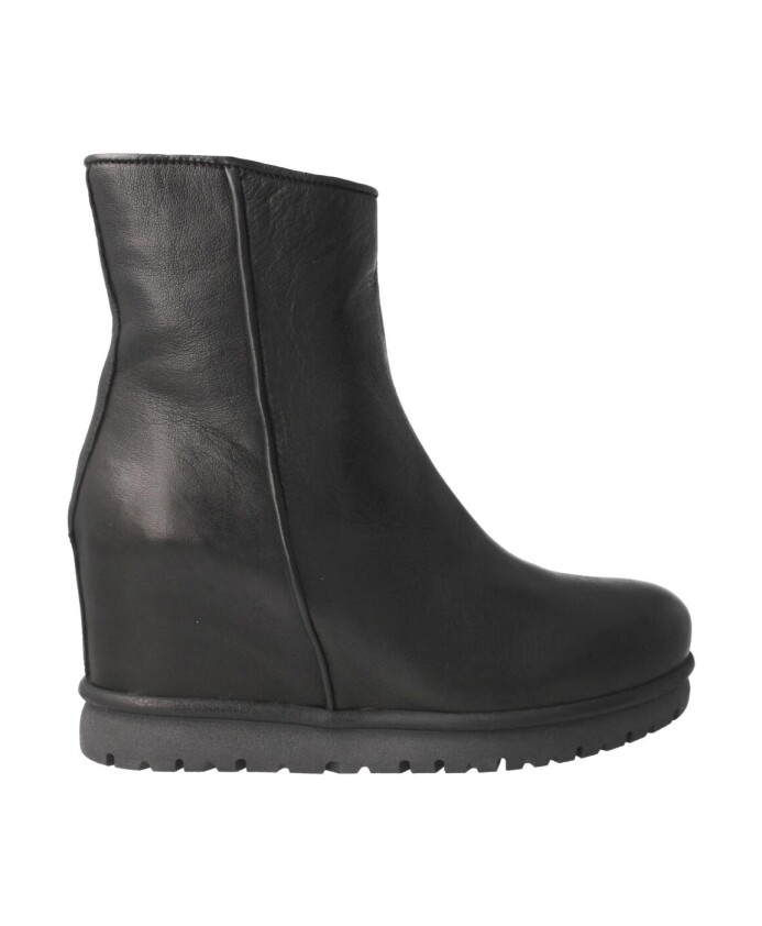 bottine-en-cuir-noir-a-talon-compense