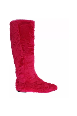 Modest but stylish flat boots