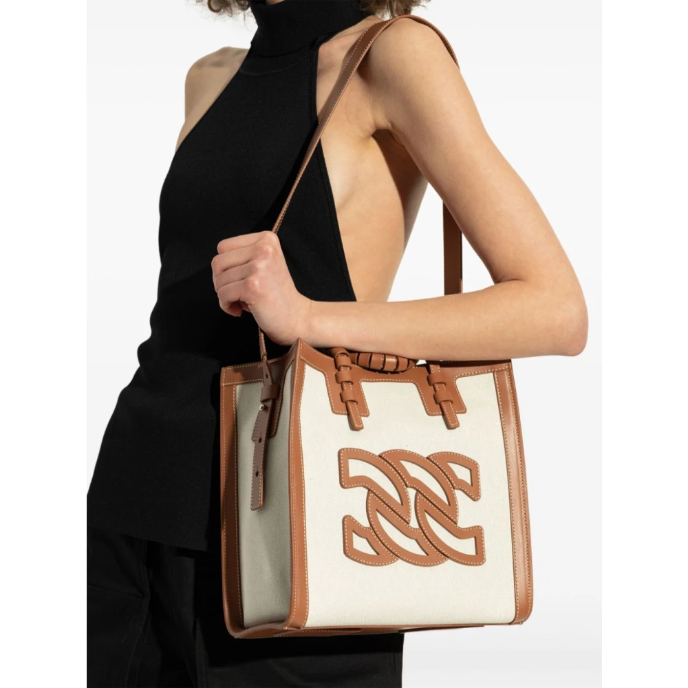 Casadei Bruin Leren Schoudertas met Toggle Sluiting Brown Dames