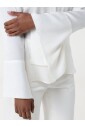 elegant-chemisier-en-soie-a-larges-poignets