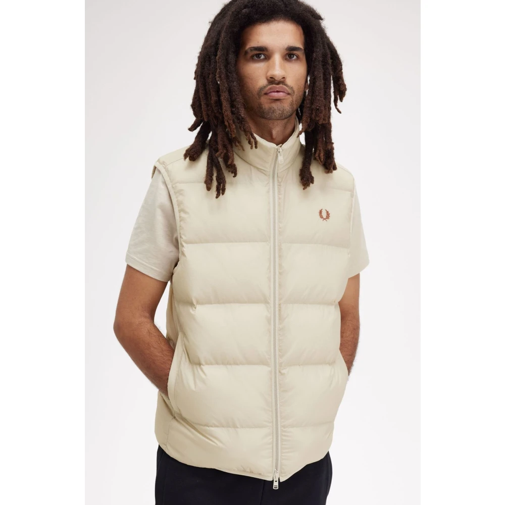 Fred Perry Crème Geïsoleerd Mouwloos Vest Beige Heren