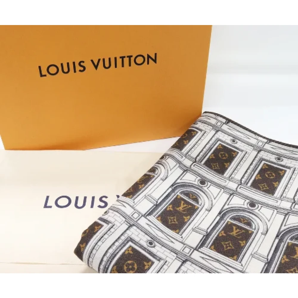 Louis Vuitton Vintage Pre-owned Wool scarves Brown Dames