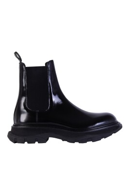 classic-black-chelsea-boots