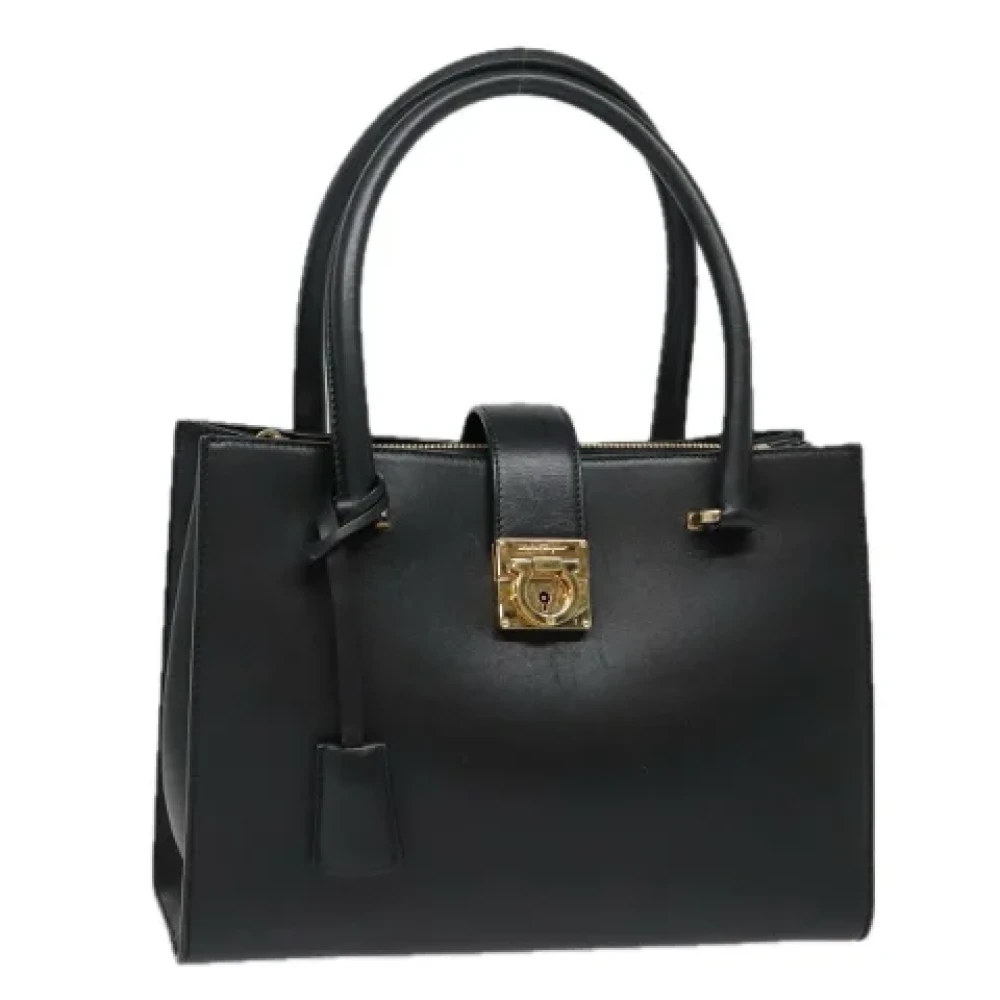 Salvatore Ferragamo Pre-owned Leather handbags Black Dames