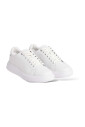 baskets-a-lacets-et-semelle-cupsole-surelevee