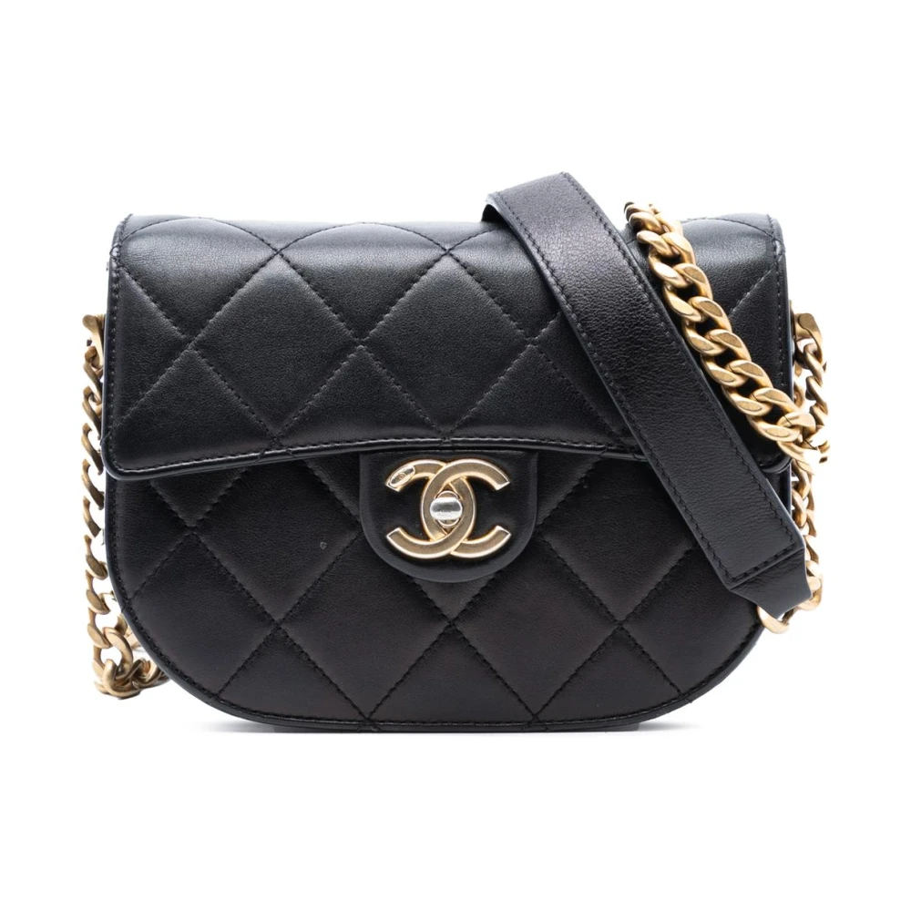 Chanel Vintage Women's Black Vintage Cross Body Bags, One Size, Pre-Owned Quilted Leather Bag