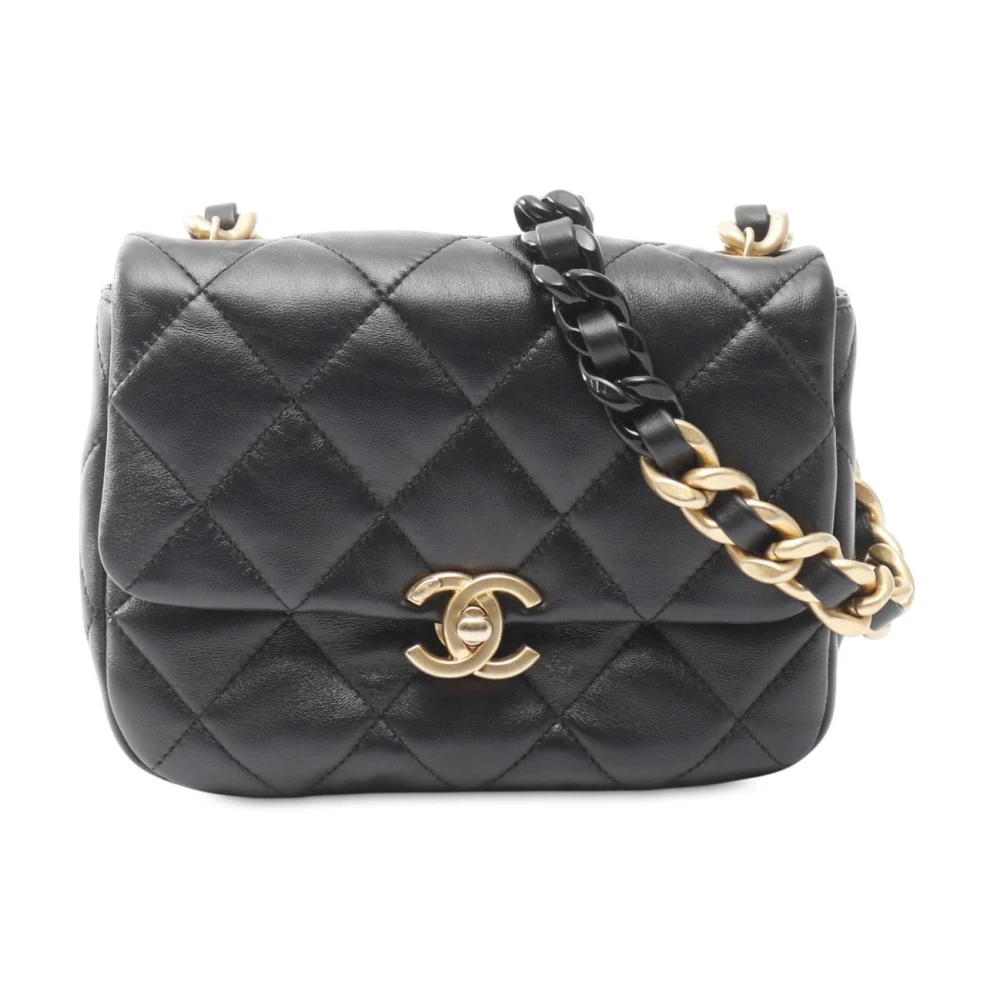 Chanel Vintage Women's Black Pre-Owned Quilted Leather Flap Bag With Chain Detail