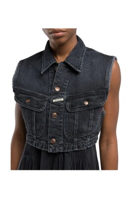 black-cropped-denim-gilet-with-embroidery