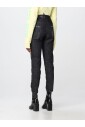 jeans-noirs-decontractes-pour-femmes