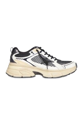 black-sneakers-for-a-stylish-look