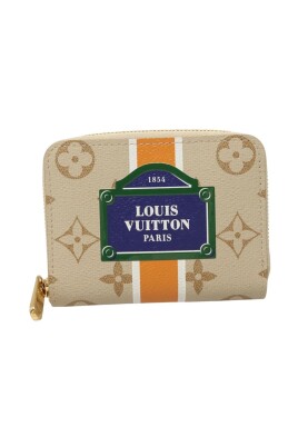 pre-owned-stylish-zip-around-wallet-with-distinctive-pattern-practical-and-compact-accessory