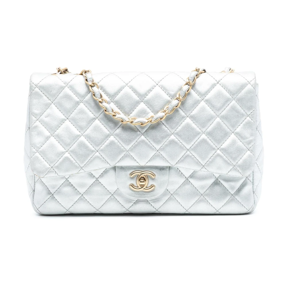 Chanel Vintage Women's Gray Pre-Owned Quilted Shoulder Bag