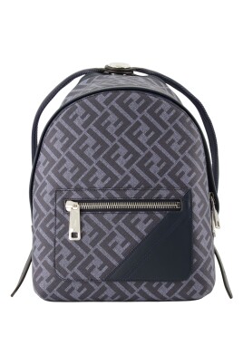 stilren-ryggsack-med-broderad-canvas