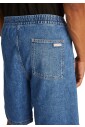 shorts-bermuda-en-denim-detendu