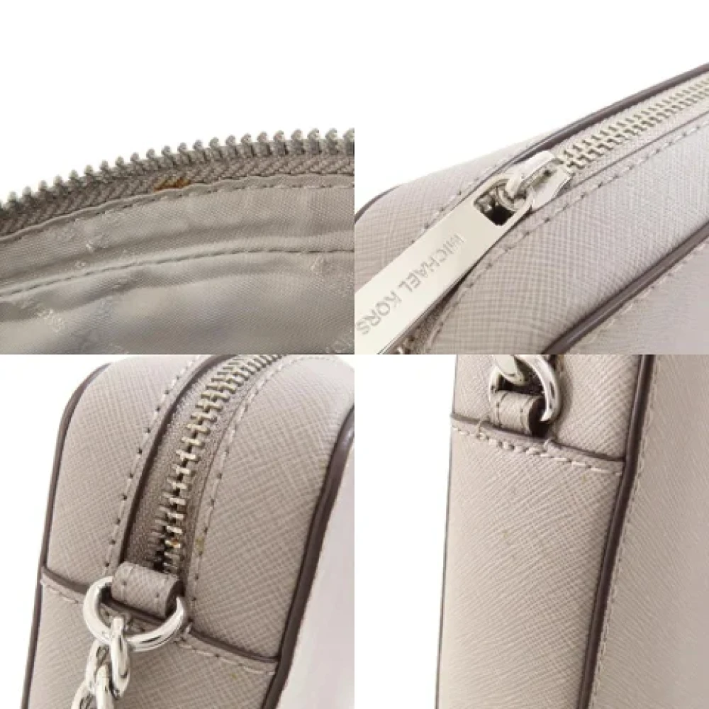Michael Kors Pre-owned Fabric shoulder-bags Gray Dames