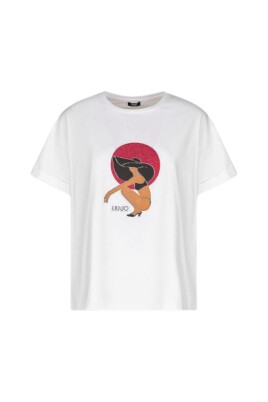 basic-round-neck-t-shirt-with-graphic-print