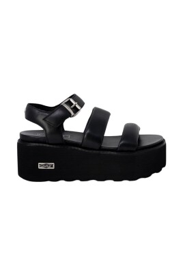 black-leather-platform-sandals-with-buckle
