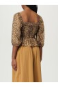 cape-tricotee-beige-a-ouverture-frontale