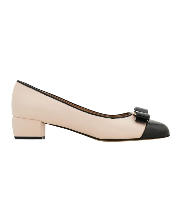 escarpins-noirs-a-bout-pointu-et
