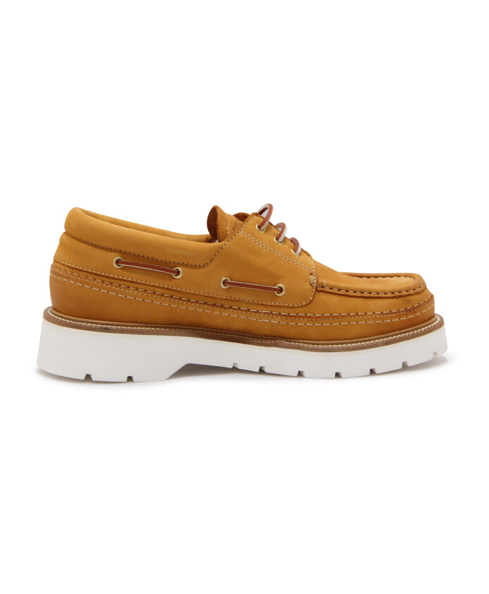 chaussures-de-bateau-explorer-en-nubuck-camel