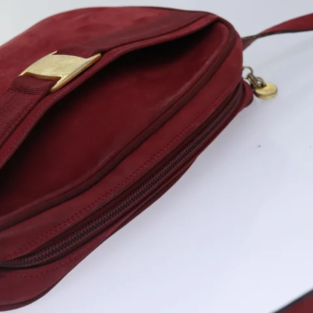 Salvatore Ferragamo Pre-owned Suede shoulder-bags Red Dames