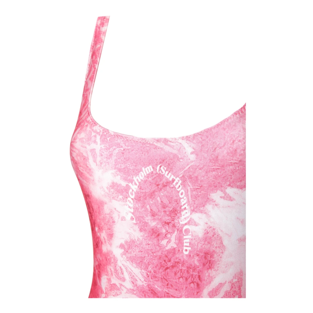 Stockholm Surfboard Club Open Back Swimsuit met Printlogo Pink Dames