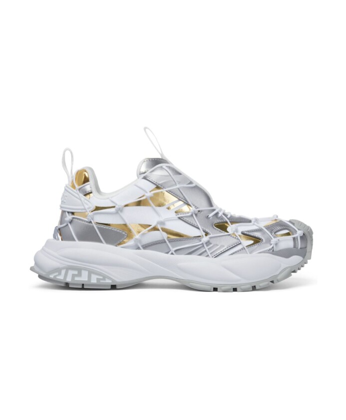 sneakers-blanches-avec-design-metallique-color-block