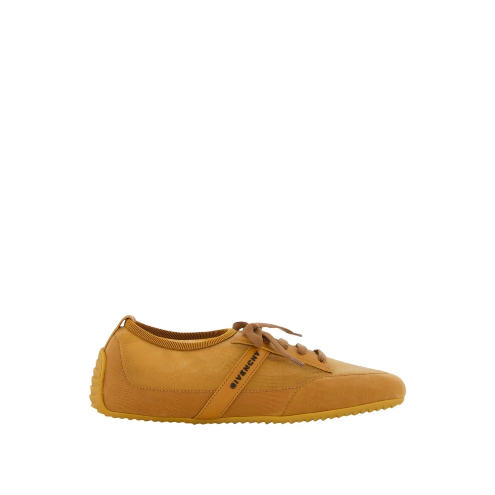 Givenchy Slim Low-Top Sneakers Dames Schoenen Bruin