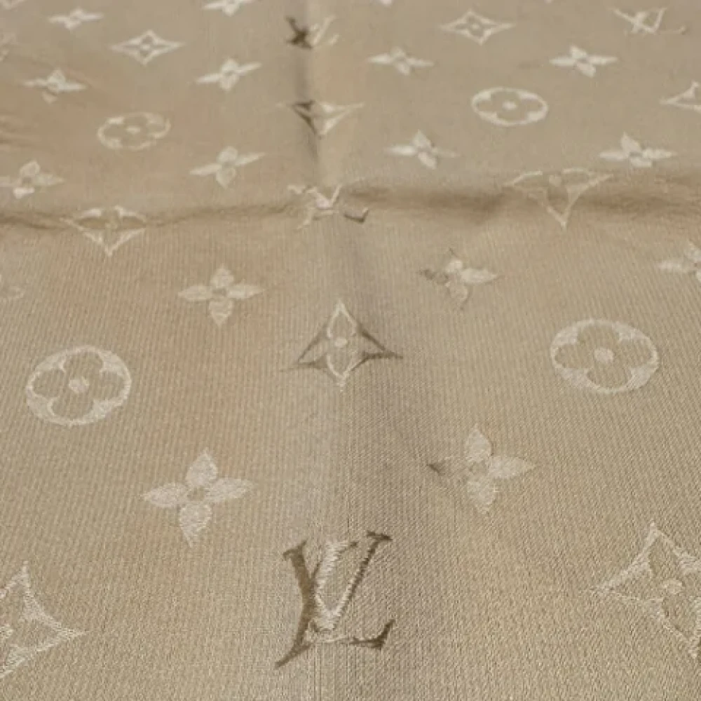 Louis Vuitton Vintage Pre-owned Silk scarves Brown Dames