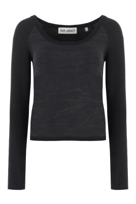 ribbed-long-sleeve-crop-top