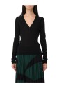 pull-en-laine-noir-a-col-en-v