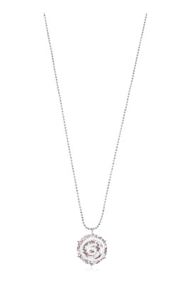 necklace-with-pendant
