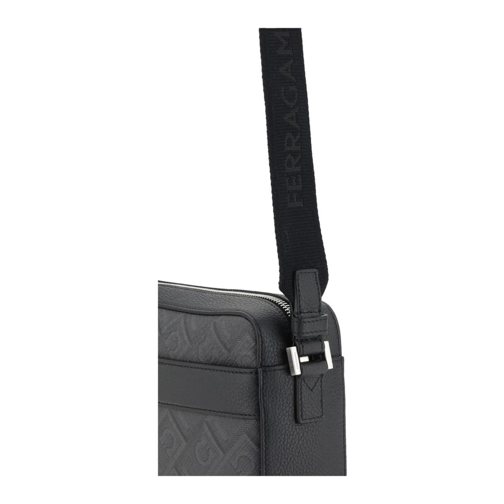 Salvatore Ferragamo Stijlvolle stoffen schoudertas met leer Black Heren