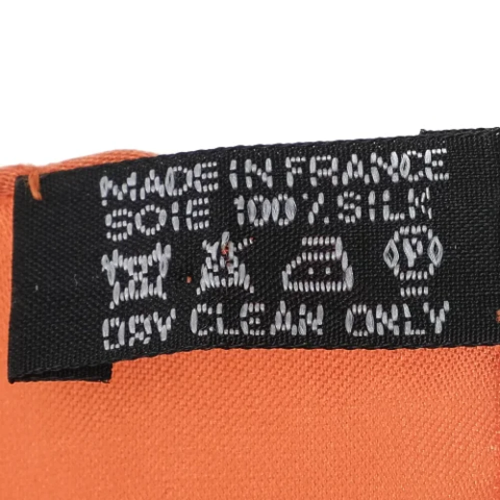 Hermès Vintage Pre-owned Silk scarves Orange Dames