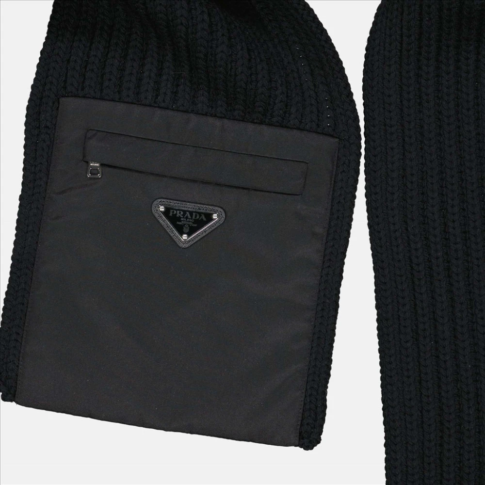Prada Driehoekig Logo Sjaal Black Heren