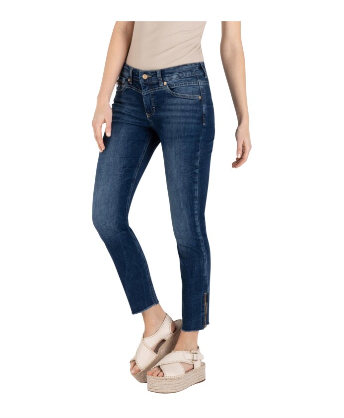 slim-chic-cropped-jeans