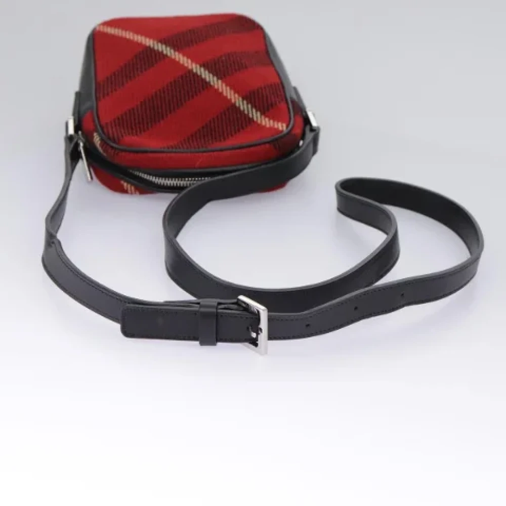 Burberry Vintage Pre-owned Leather shoulder-bags Red Dames