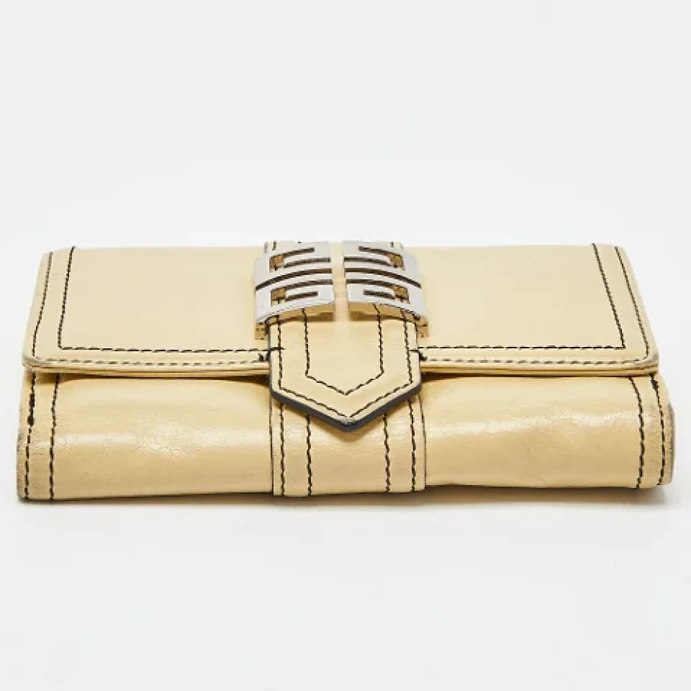Givenchy Pre-owned Leather wallets Beige Dames