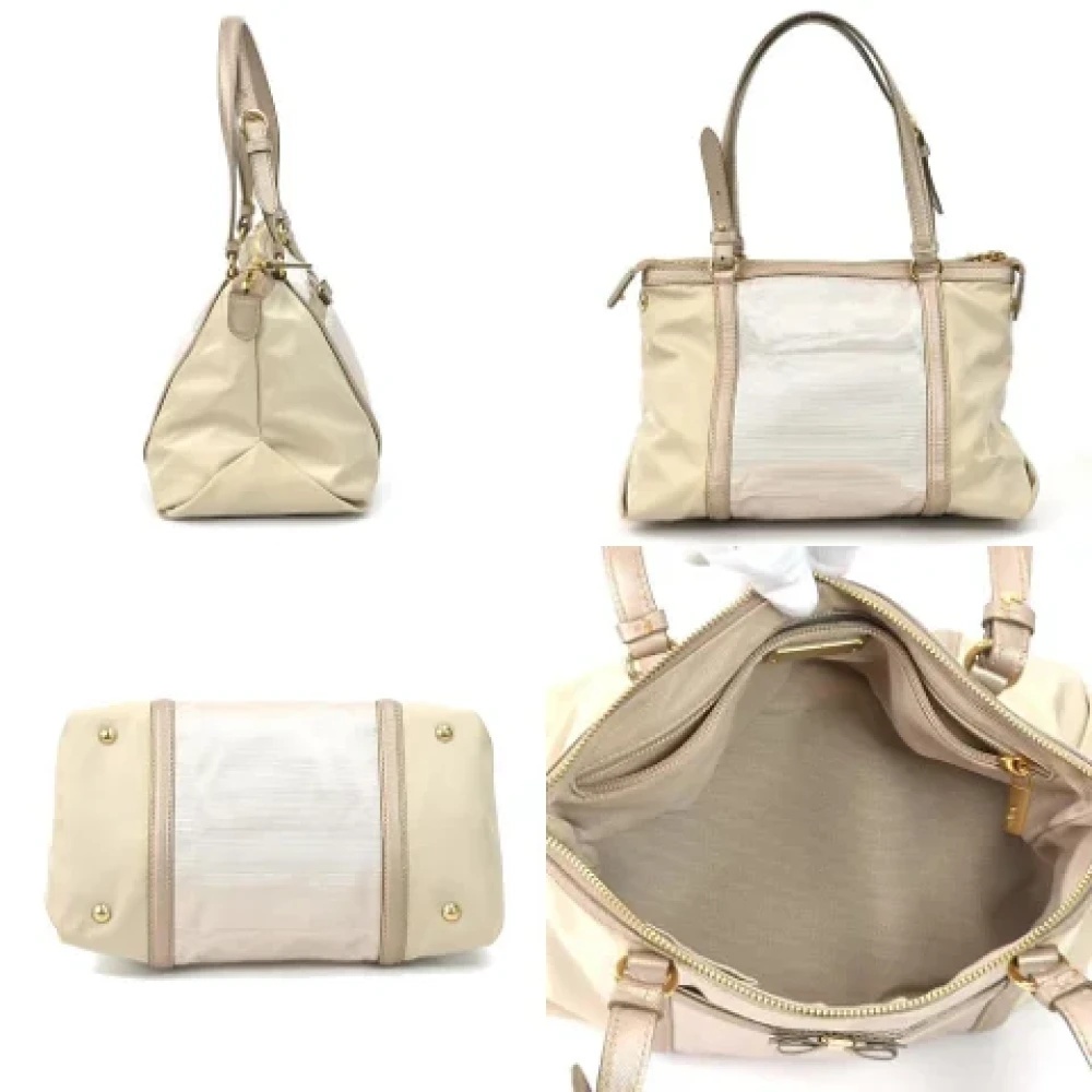 Salvatore Ferragamo Pre-owned Fabric shoulder-bags Beige Dames