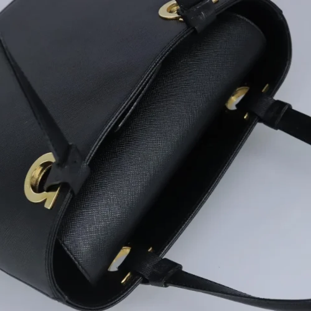 Salvatore Ferragamo Pre-owned Leather handbags Black Dames