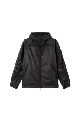 veste-legere-a-capuche-en-ripstop