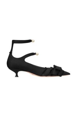 svart-adorable-pump
