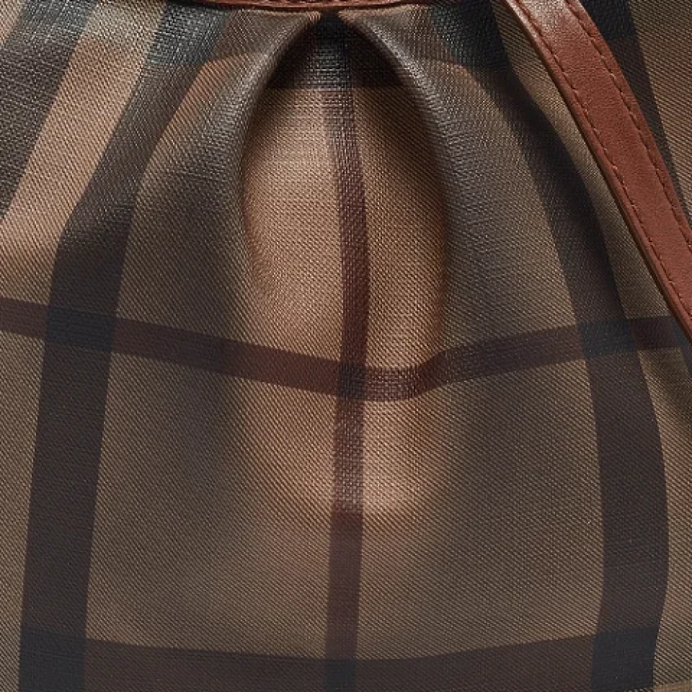 Burberry Vintage Pre-owned Canvas shoulder-bags Brown Dames