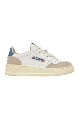 baskets-enfant-en-cuir-blanc