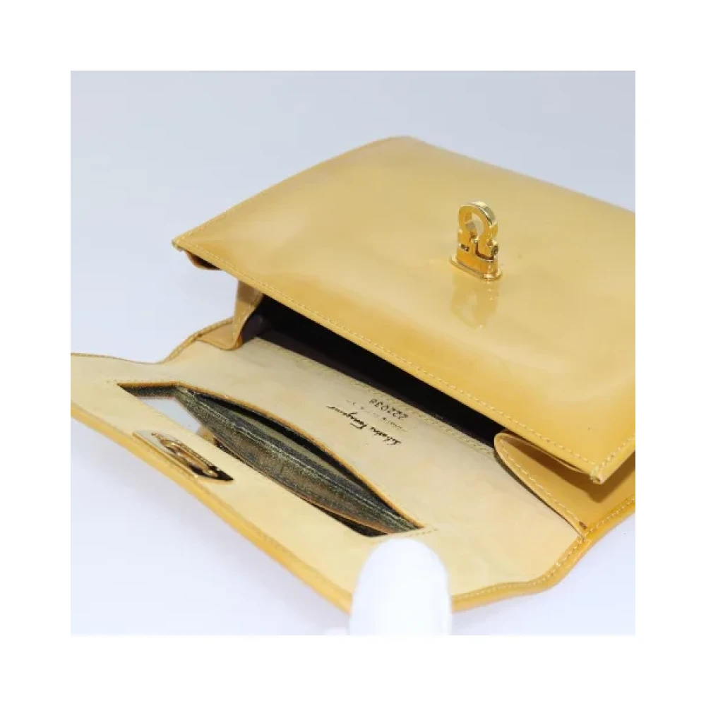 Salvatore Ferragamo Pre-owned Fabric pouches Yellow Dames